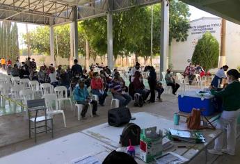 Activan dos puntos de vacunación en zonas rurales de Guasave y Angostura