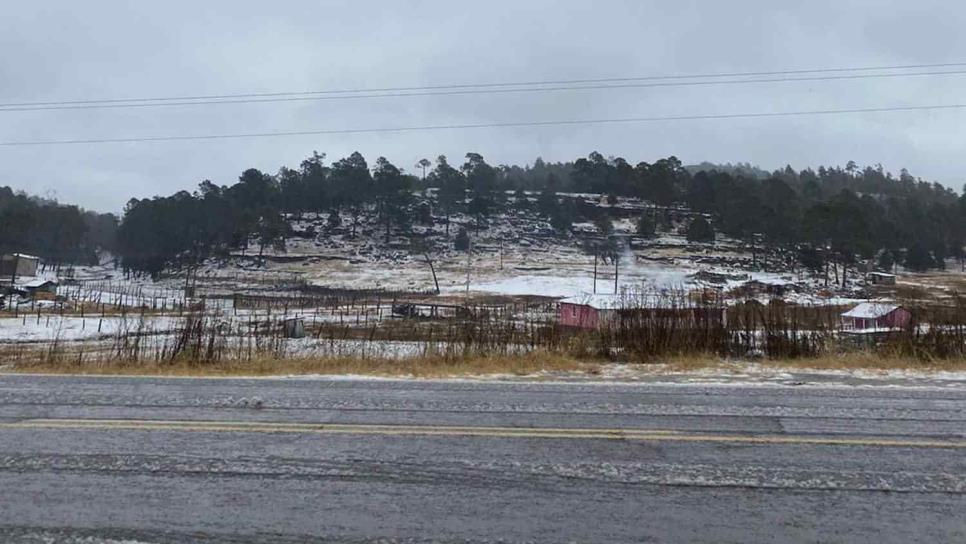 Piden precaución a personas que visitarán zona nevada en la sierra de Durango