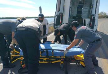 Motociclista derrapa en la curva de los murciélagos en El Maviri