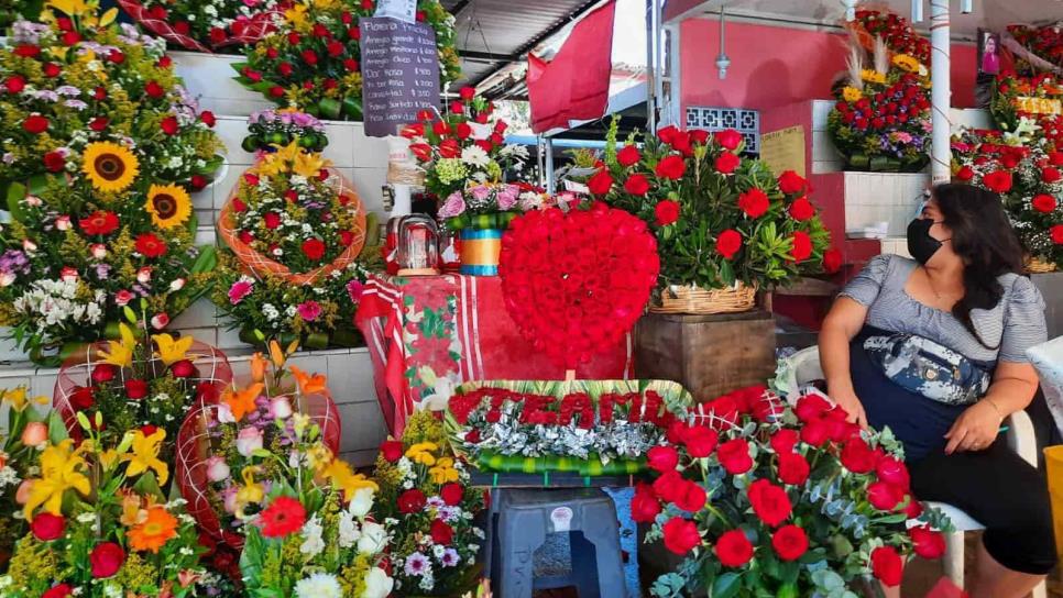 Altos precios en flores dejan ventas «flojas» el Día del Amor y la Amistad