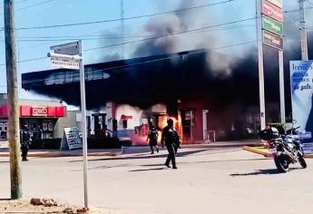 Arde en llamas gasolinera en Guamúchil: no hay personas lesionadas