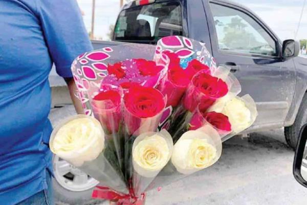Invaden «floristas» la ciudad de Los Mochis