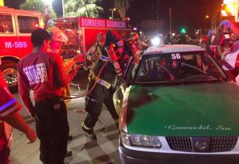 Choques de taxis en Guamúchil deja a dos personas lesionadas