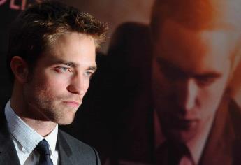 Robert Pattison dice que el nuevo Batman no es un «ligón» y tiene más traumas