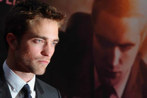 Robert Pattison dice que el nuevo Batman no es un «ligón» y tiene más traumas