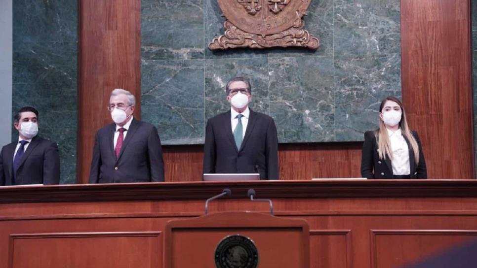 Rinden un minuto de silencio en el Congreso de Sinaloa tras fallecimiento de Sergio Jacobo