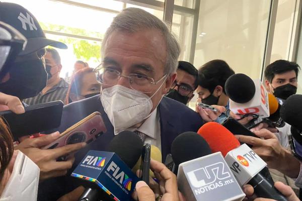 Rocha pide a Cuén no poner en práctica sus aspiraciones por la gubernatura