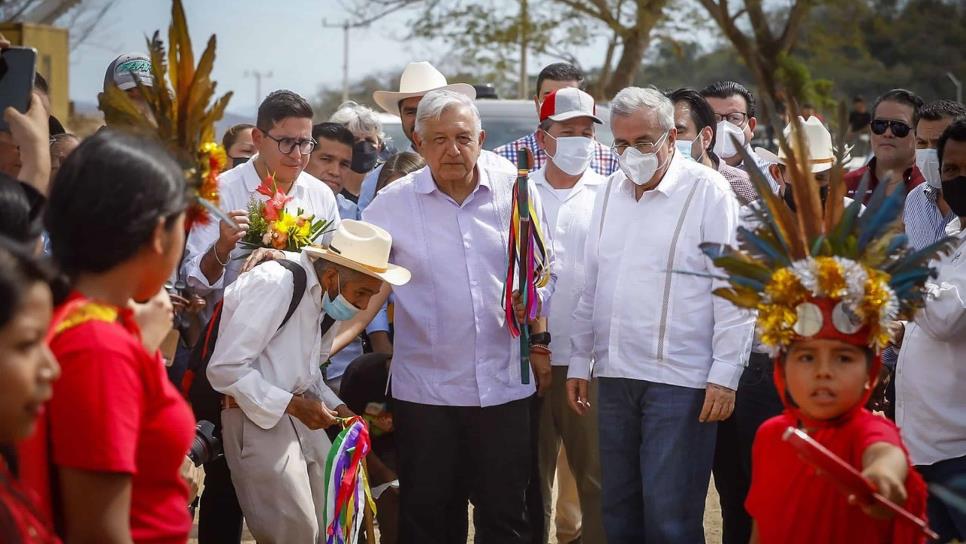 «Rocha Moya es un buen gobernador, como lo merece el pueblo de Sinaloa»: López Obrador