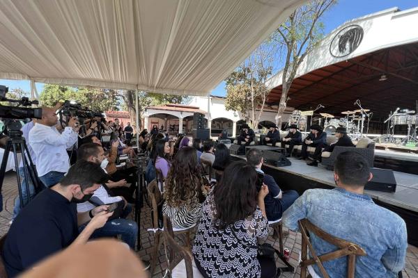 Calibre 50 presenta vocalista y combina juventud con experiencia