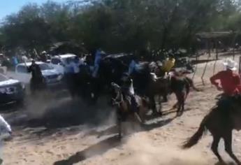 A machetazos se agarran vaqueros en el ejido Bagojo Colectivo, en Ahome