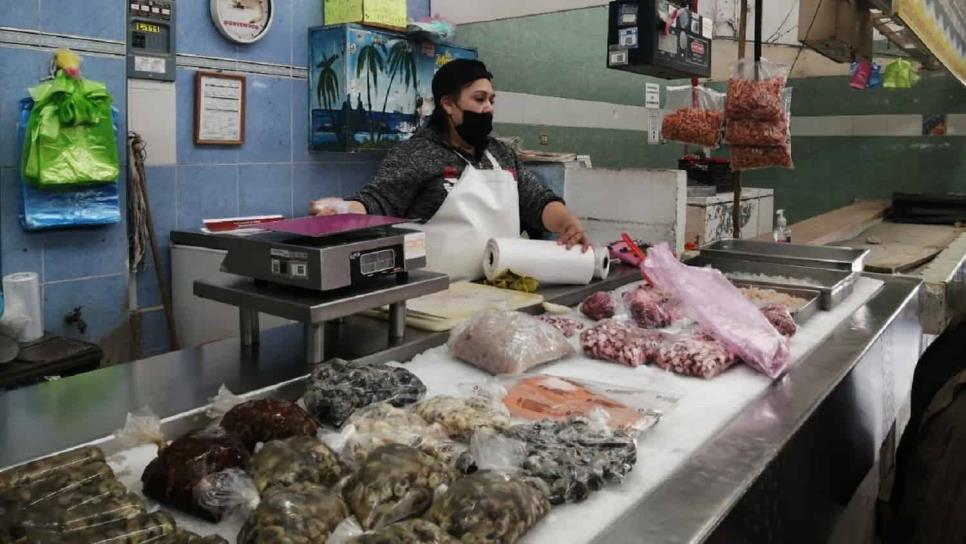 Aumenta el precio de pescados y mariscos en el Mercado Independencia