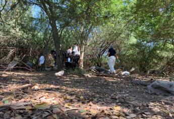 Hallan dos cuerpos en fosa, en El Paredón Blanco, Sinaloa