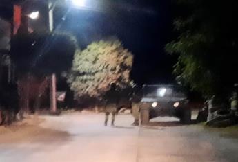 Guardia Nacional y Sedena embisten en persecución a un motociclista