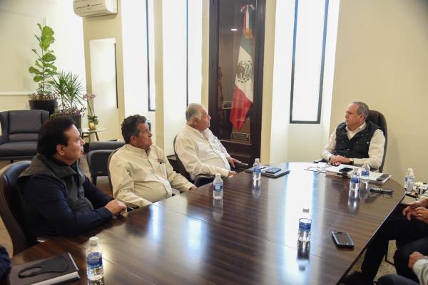 Constructores de Ahome destacan con el Alcalde el embellecimiento de la ciudad en poco tiempo