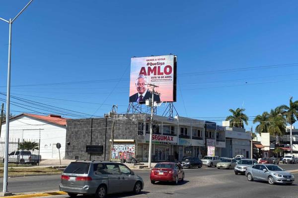 Son 3 ayuntamientos los que informaron al INE Estatal sobre espectaculares en favor de AMLO