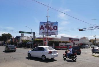 Reprueban partidos de Ahome aparición de espectaculares en favor de consulta de AMLO