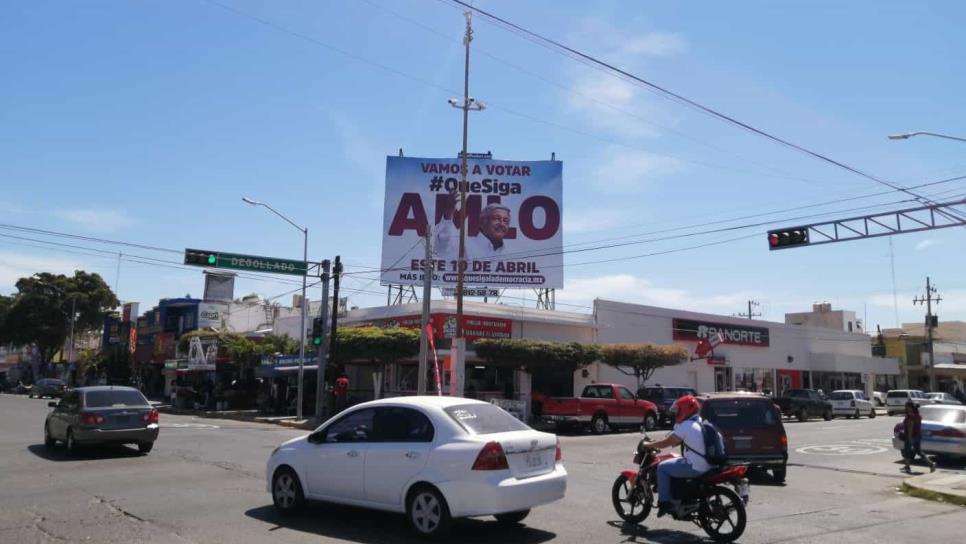 Reprueban partidos de Ahome aparición de espectaculares en favor de consulta de AMLO