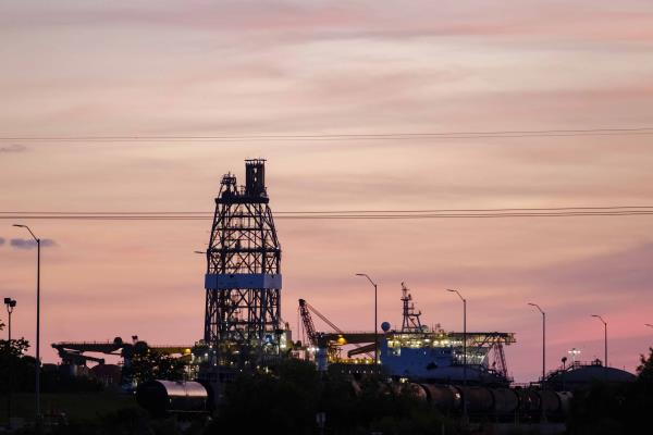 El petróleo de Texas abre con una caída del 6,43 % hasta 96,39 dólares