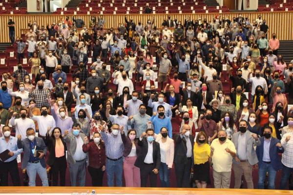 La UAS otorga estabilidad laboral a 215 egresados del Programa Doctores Jóvenes