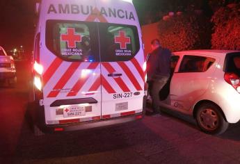 Sujetos amarran y golpean a un hombre en el cruce de la carrtera La 20 y la Culiacán-Eldorado