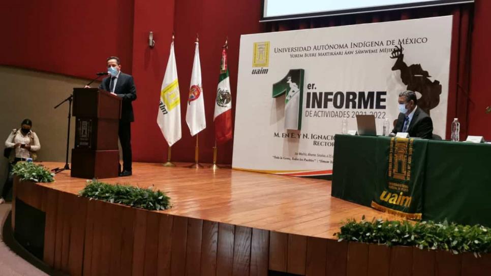 Rector de UAIM rinde su primer informe de labores