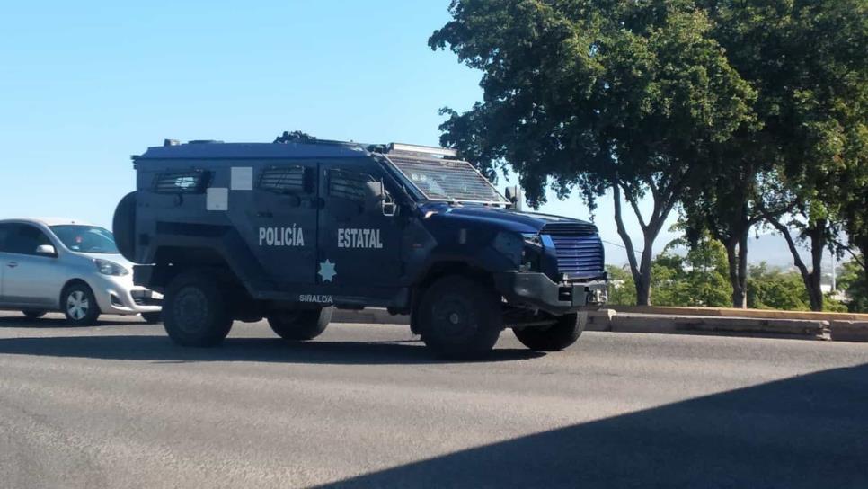 Hombre golpea a su esposa y acuchilla a empleada en el residencial La Primavera