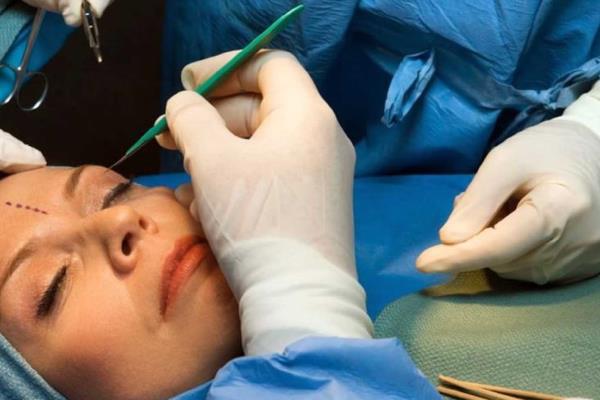 Hasta 5 cirugías estéticas al mes salen mal en México, en clínicas «piratas»