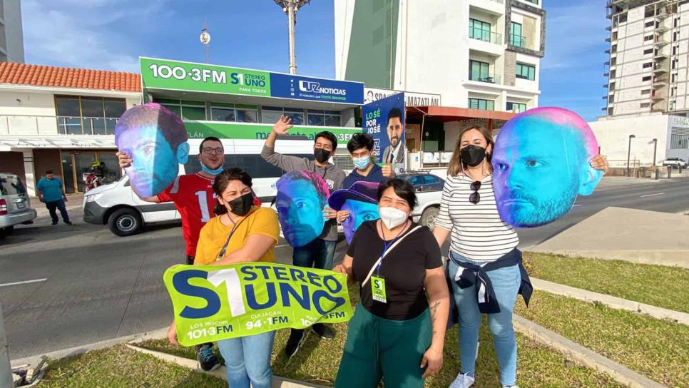 Stereo Uno cumple el sueño de ver a Coldplay en vivo a 6 jóvenes