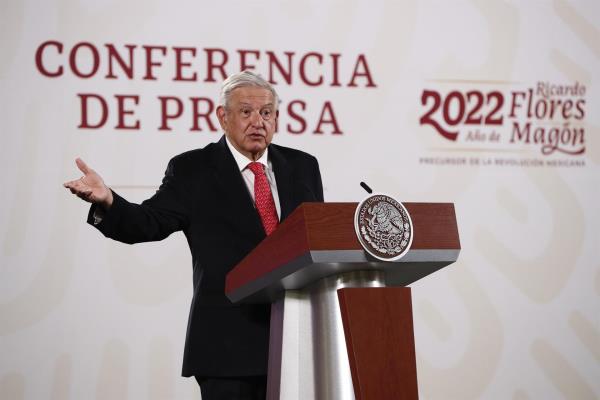 «Ayudará mucho» crear un centro para buscar desaparecidos: AMLO