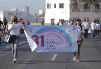 Comunidad Trans marcha en Mazatlán para hacerse visible en su día