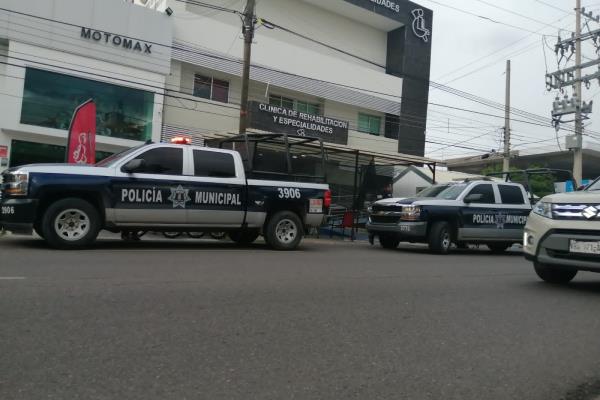 Balean a joven en Culiacán: lo llevan a clínica privada