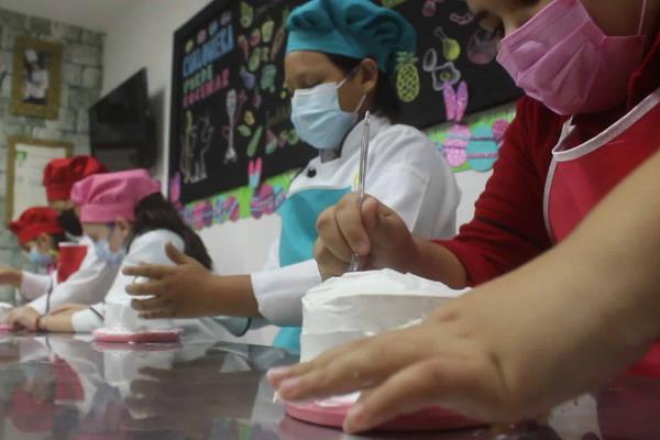 ¿No sabes qué hacer con tus hijos en vacaciones? Aquí te decimos los talleres disponibles