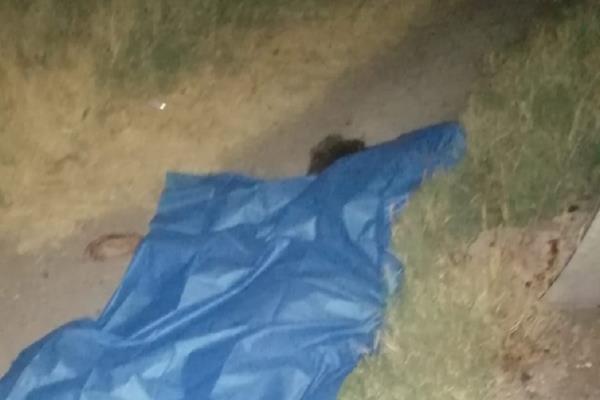  Hallan a joven muerto en la México 15, en San Miguel Zapotitlán
