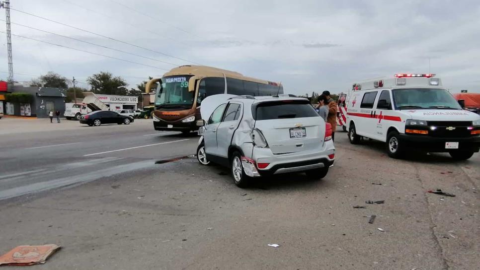 Accidente en Las Brisas, Guasave, deja a por lo menos dos personas lesionadas