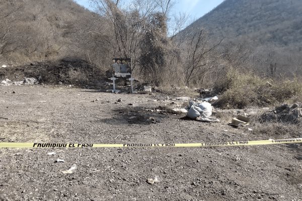 Encuentran cadáver encobijado sobre la Culiacán-Guamuchil, en La Campana