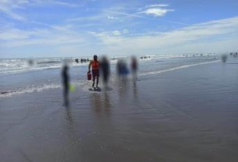 Rescatan a dos menores que se ahogaban en playa de Ponce