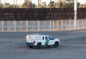 Madre mochitense muere al quedar colgada del muro fronterizo de Arizona
