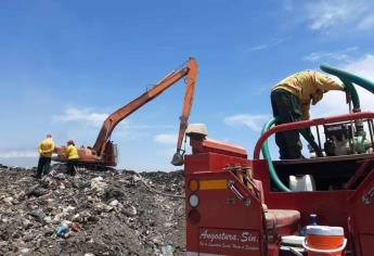 Bomberos Angostura sofocan humo del basurón de Guamúchil