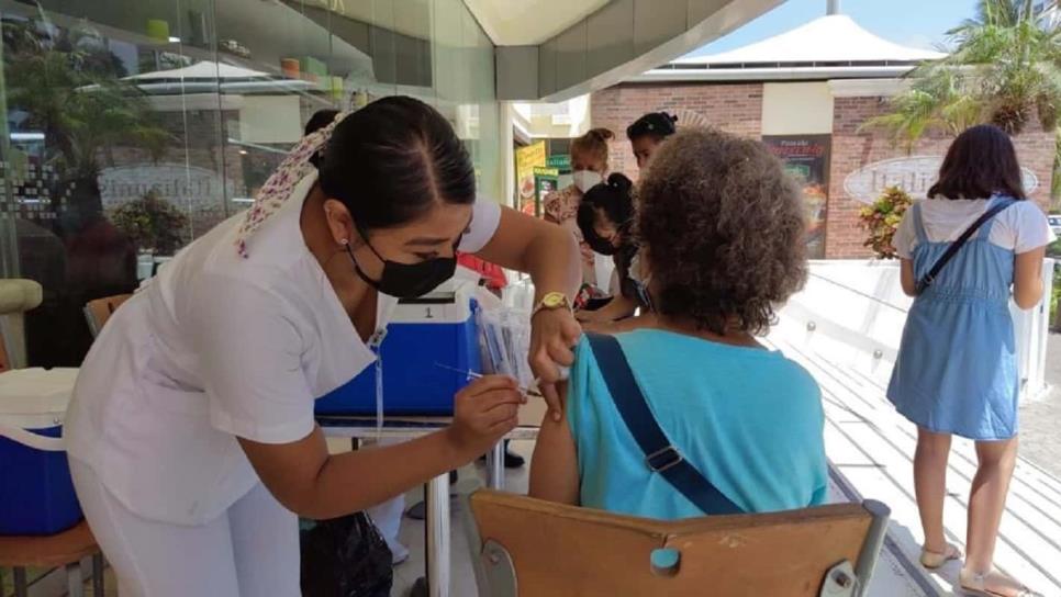 Jornada de vacunación no abarca dosis de refuerzo para menores de edad: Bienestar