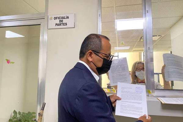 Presentan cuarta iniciativa para Revocación de Mandato para todos los funcionarios públicos