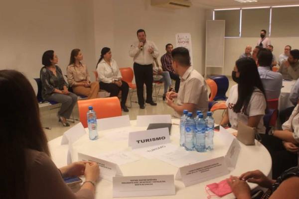 Realizan foro para buscar una mejoría en la economía del municipio de Ahome