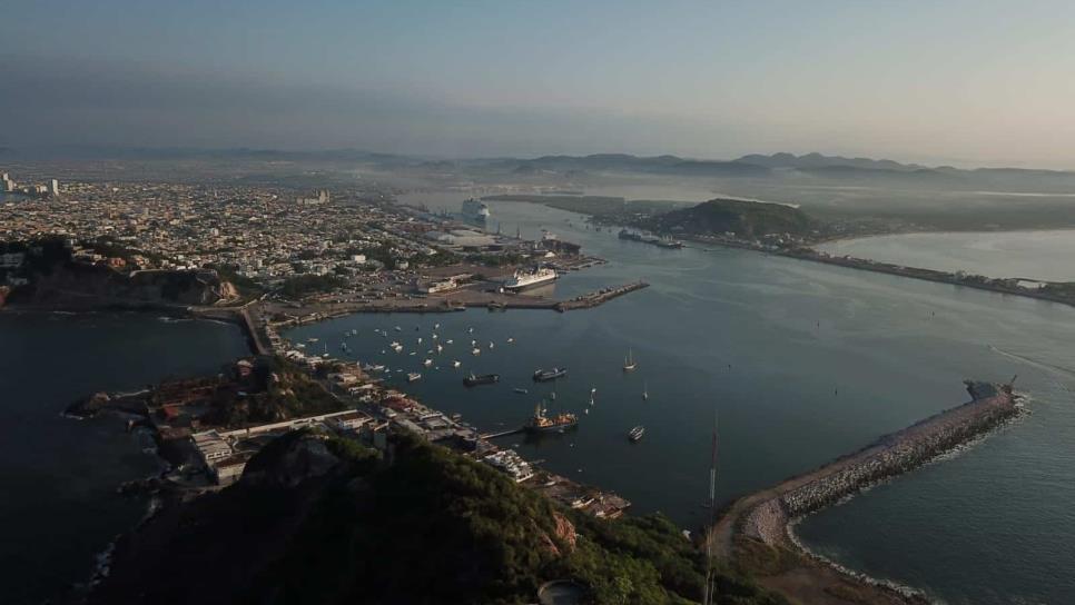 Proyecta Rocha Moya un teleférico para Mazatlán, desde La Costera al faro