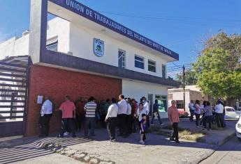 Taxistas se manifiestan en exigencia de asambleas y auditoría