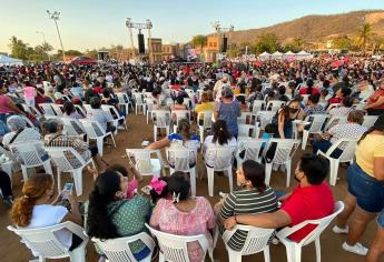 Horas de fila tuvieron que hacer mamás para acceder a festejo del Día de las Madres en Mazatlán