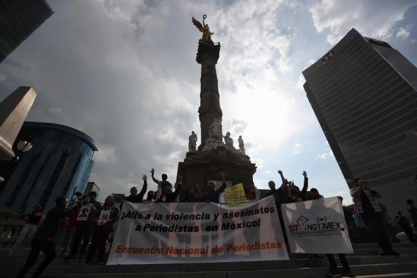 Marchan en México tras el asesinato de 3 periodistas en los últimos 5 días