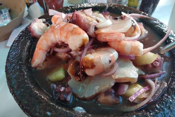 Por alza en insumos, restauranteros de Mazatlán suben el precio de los platillos