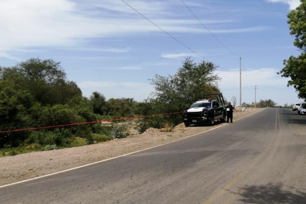 Encuentran cadáver encobijado en la carretera a Ayuné, en Culiacán