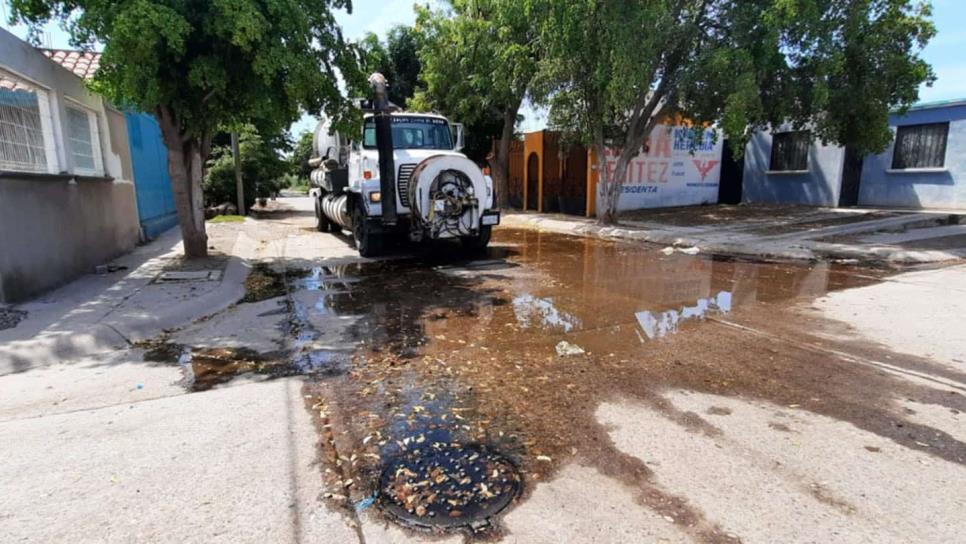 Desazolva Japama el drenaje sanitario de las colonias UAS Álamos y UAS 94