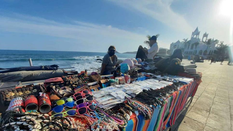 Los cruceros «pasan de noche», no generan ventas: vendedores de playa