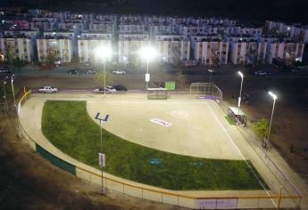 PIDS y SEMUJERES construyen estadio de softbol en Culiacán